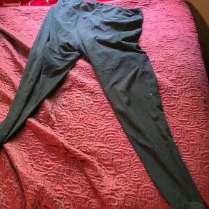 Black leggings